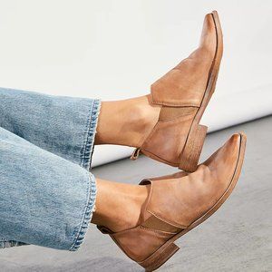 Free People Brixton Shoe Boots Size 8 (Marked 7.5 but they run big!!!) GUC